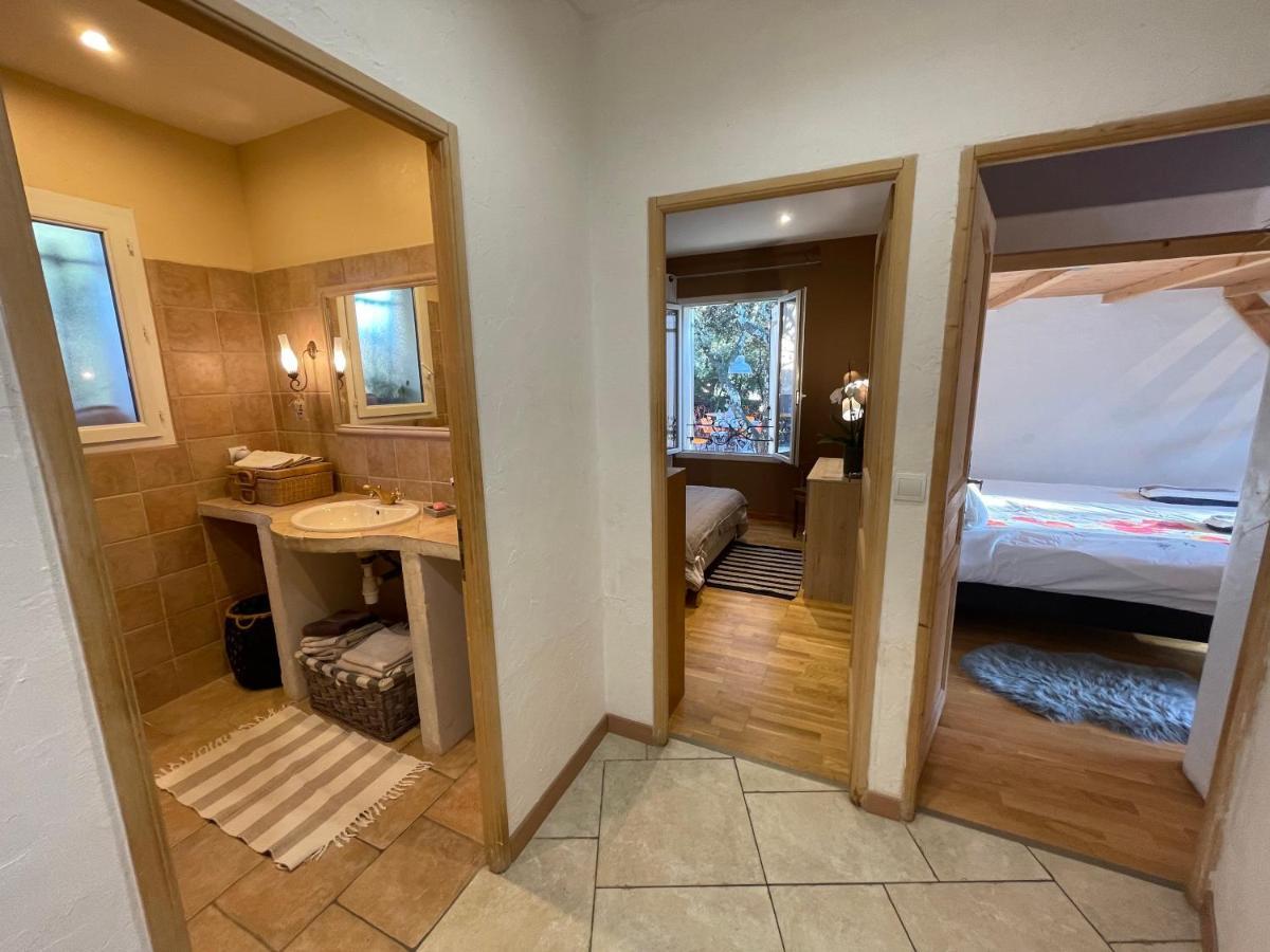Bed and Breakfast Le Calme De La Garrigue Russan Экстерьер фото
