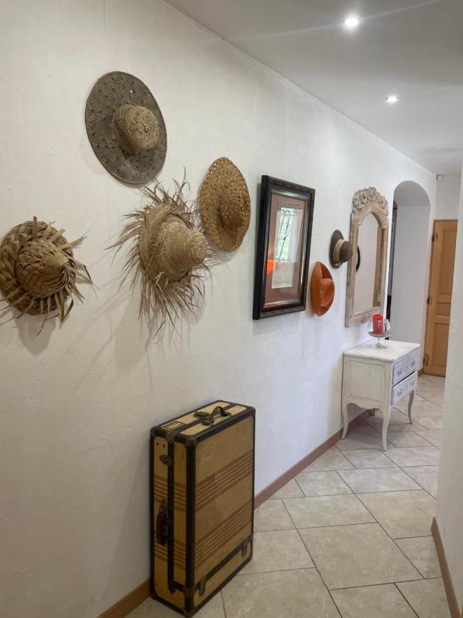 Bed and Breakfast Le Calme De La Garrigue Russan Экстерьер фото