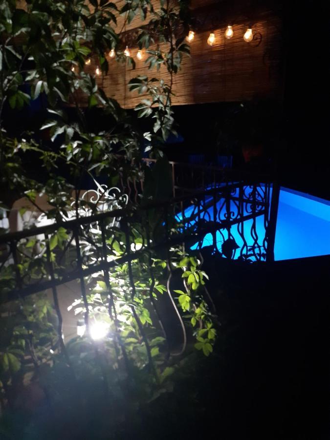 Bed and Breakfast Le Calme De La Garrigue Russan Экстерьер фото