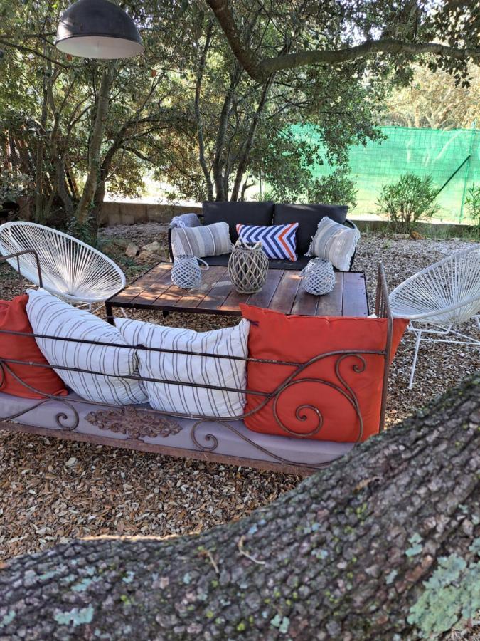 Bed and Breakfast Le Calme De La Garrigue Russan Экстерьер фото