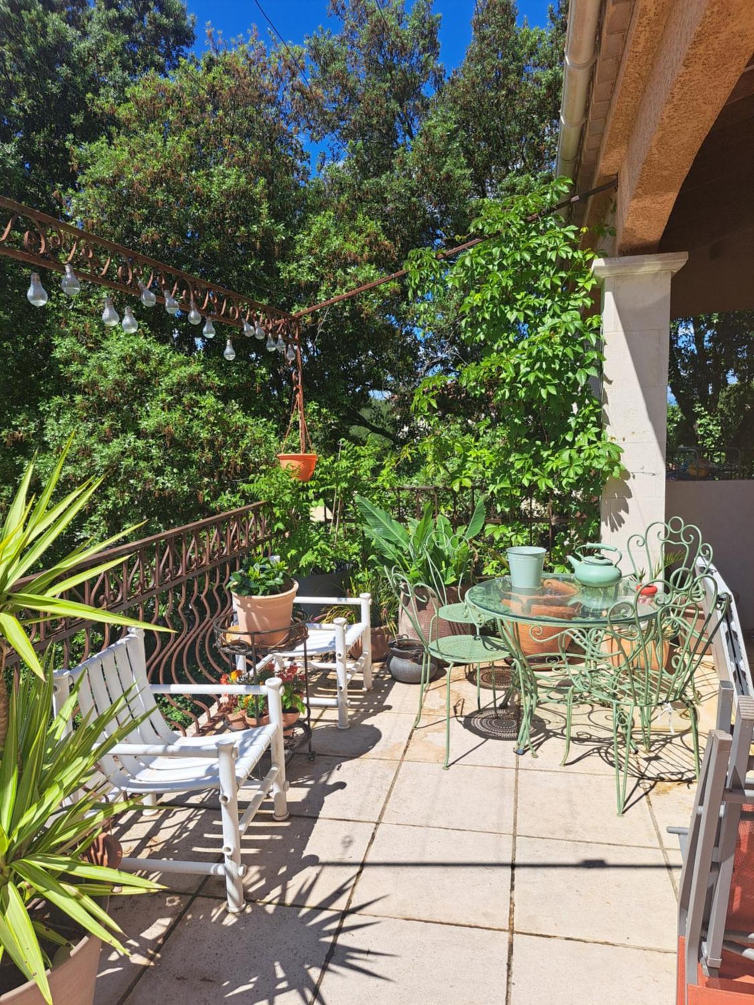Bed and Breakfast Le Calme De La Garrigue Russan Экстерьер фото